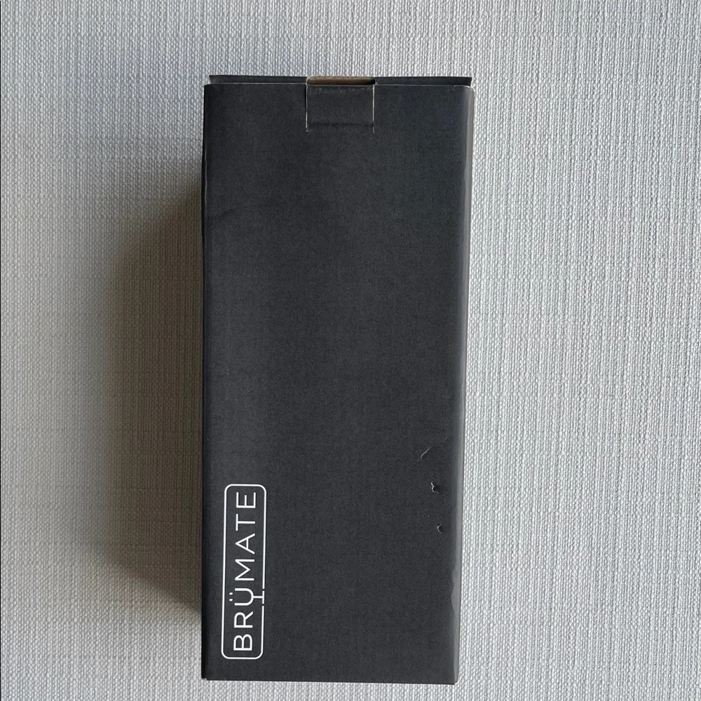 BrüMate NAV 35oz Tumbler in guava brand new in box